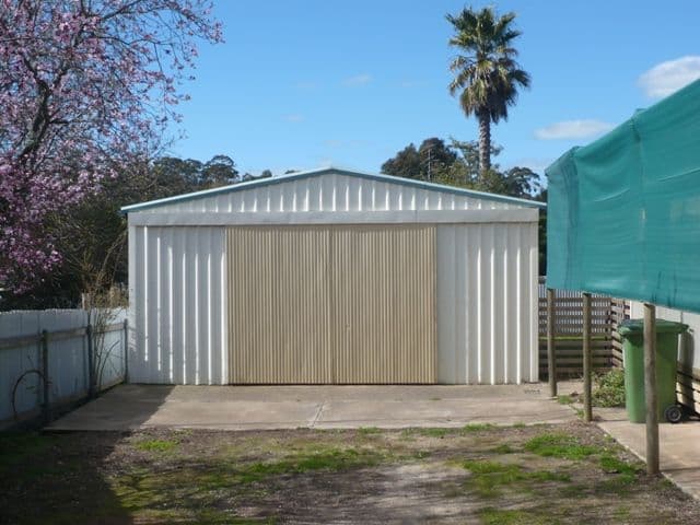15 Geddes Avenue, CLARE SA 5453, Clare - Thumbnail 4