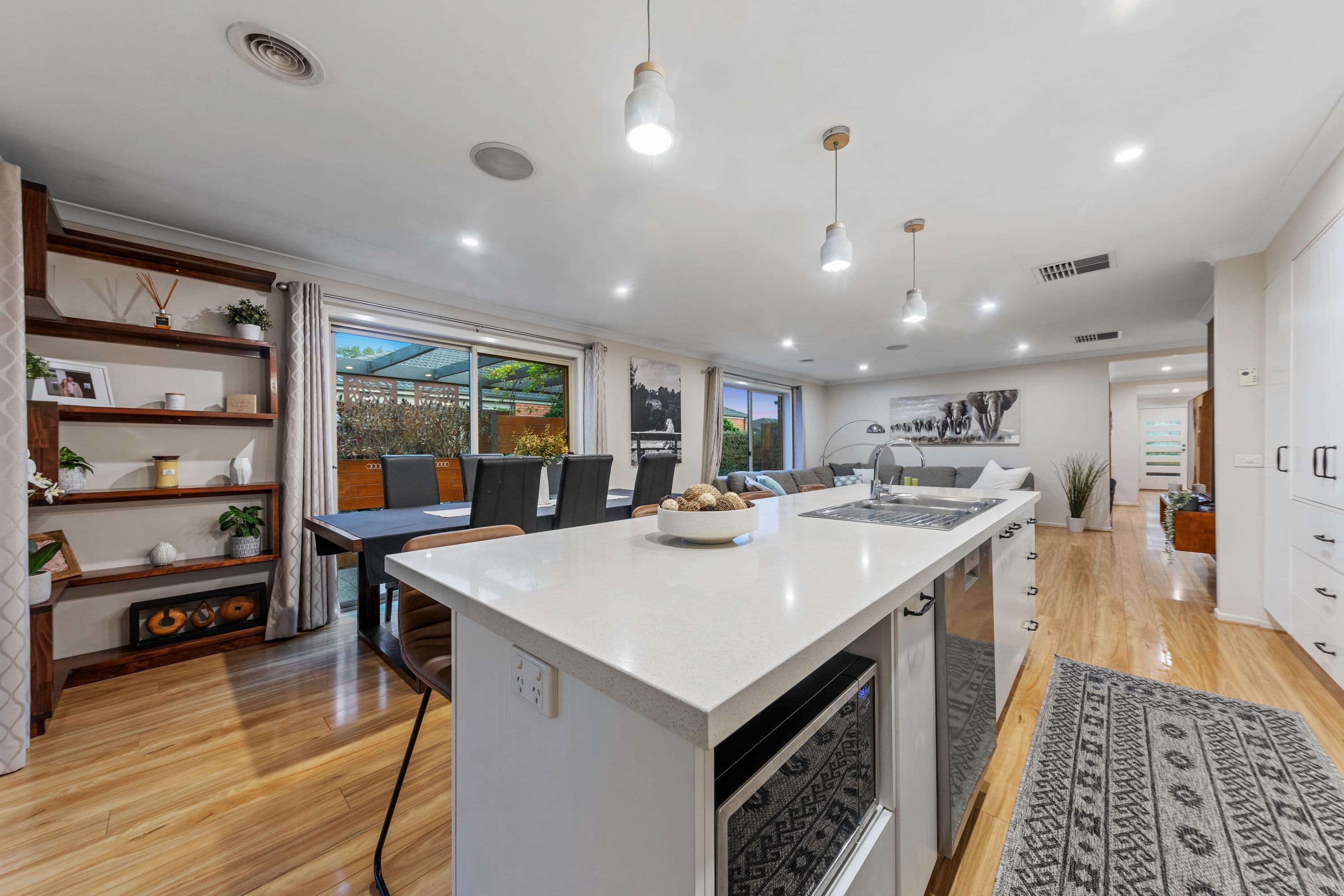 16 Vanessa Circuit, Pakenham VIC 3810, Pakenham - Thumbnail 5