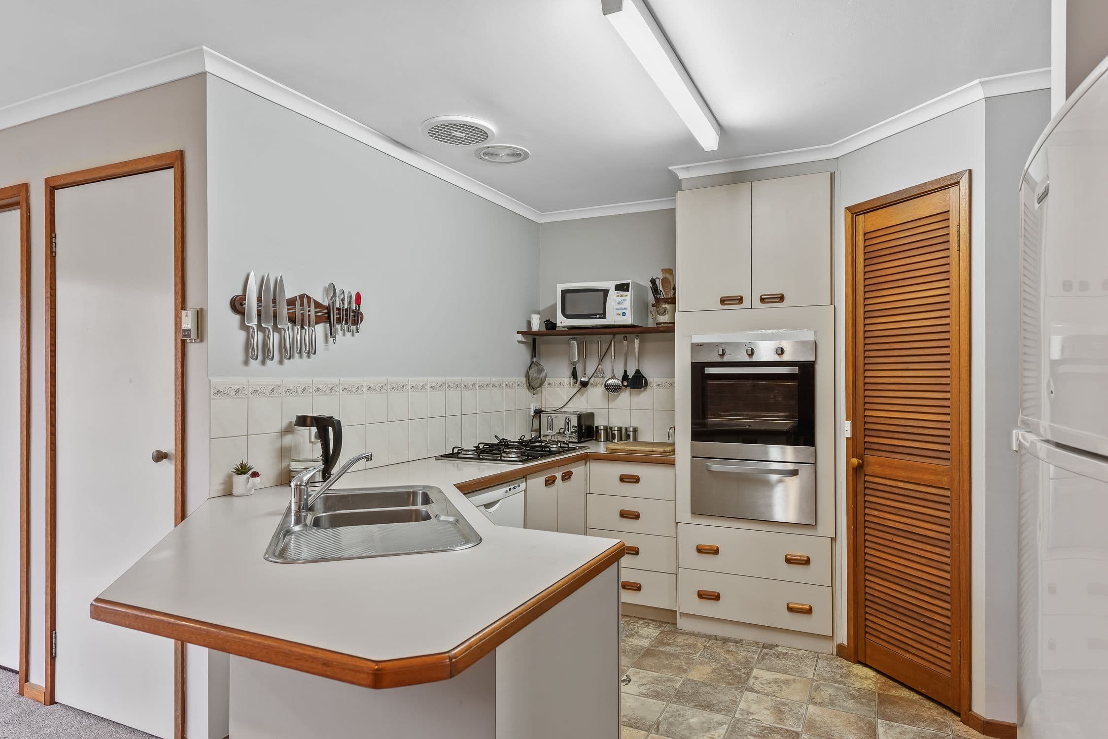 31 Cave Hill Road, Lilydale VIC 3140, Lilydale - Thumbnail 3