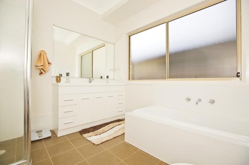 9 Daquino Place, CARNES HILL NSW 2171, Carnes Hill - Thumbnail 6