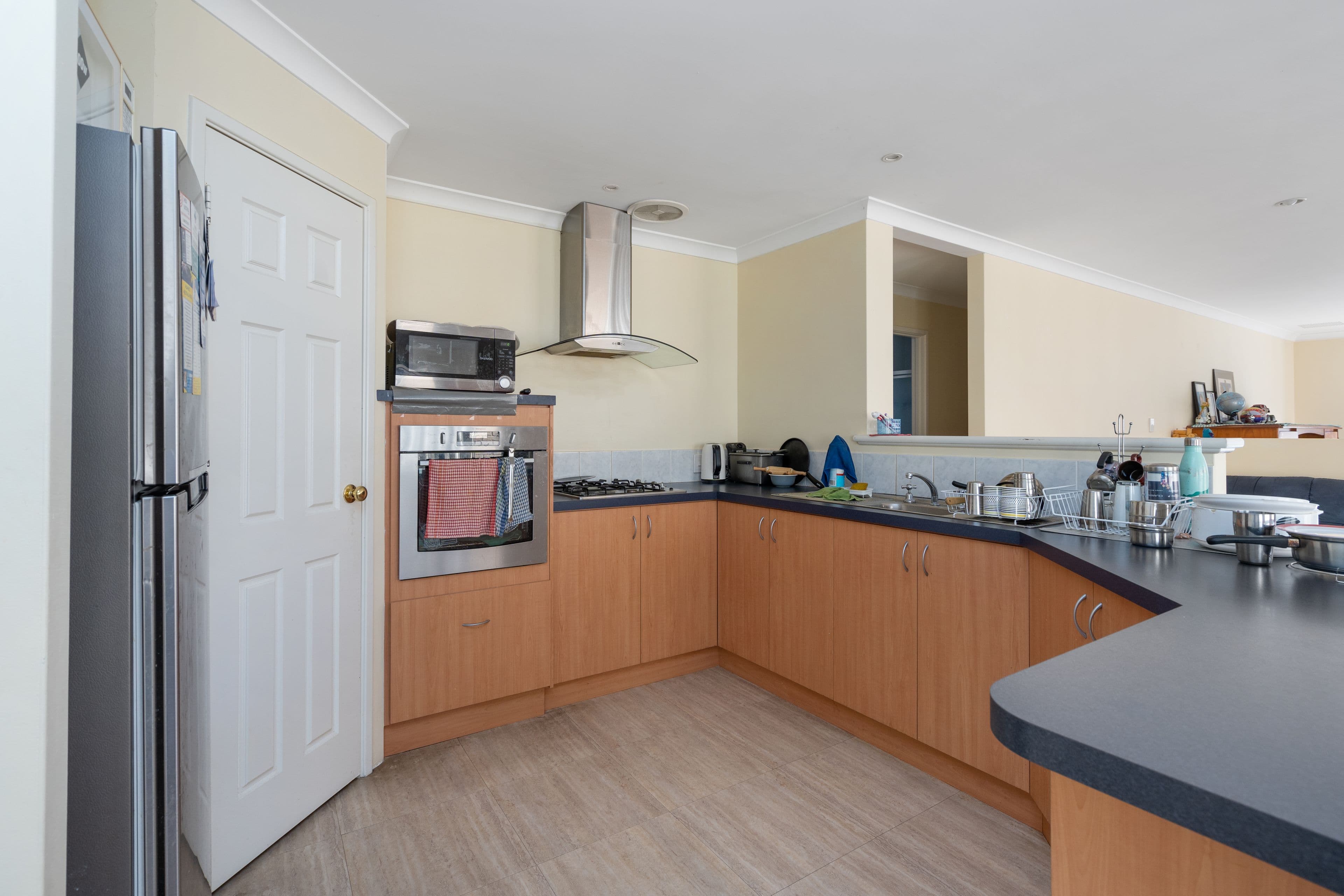 8 Hove Court, Lynwood WA 6147, Lynwood - Thumbnail 2