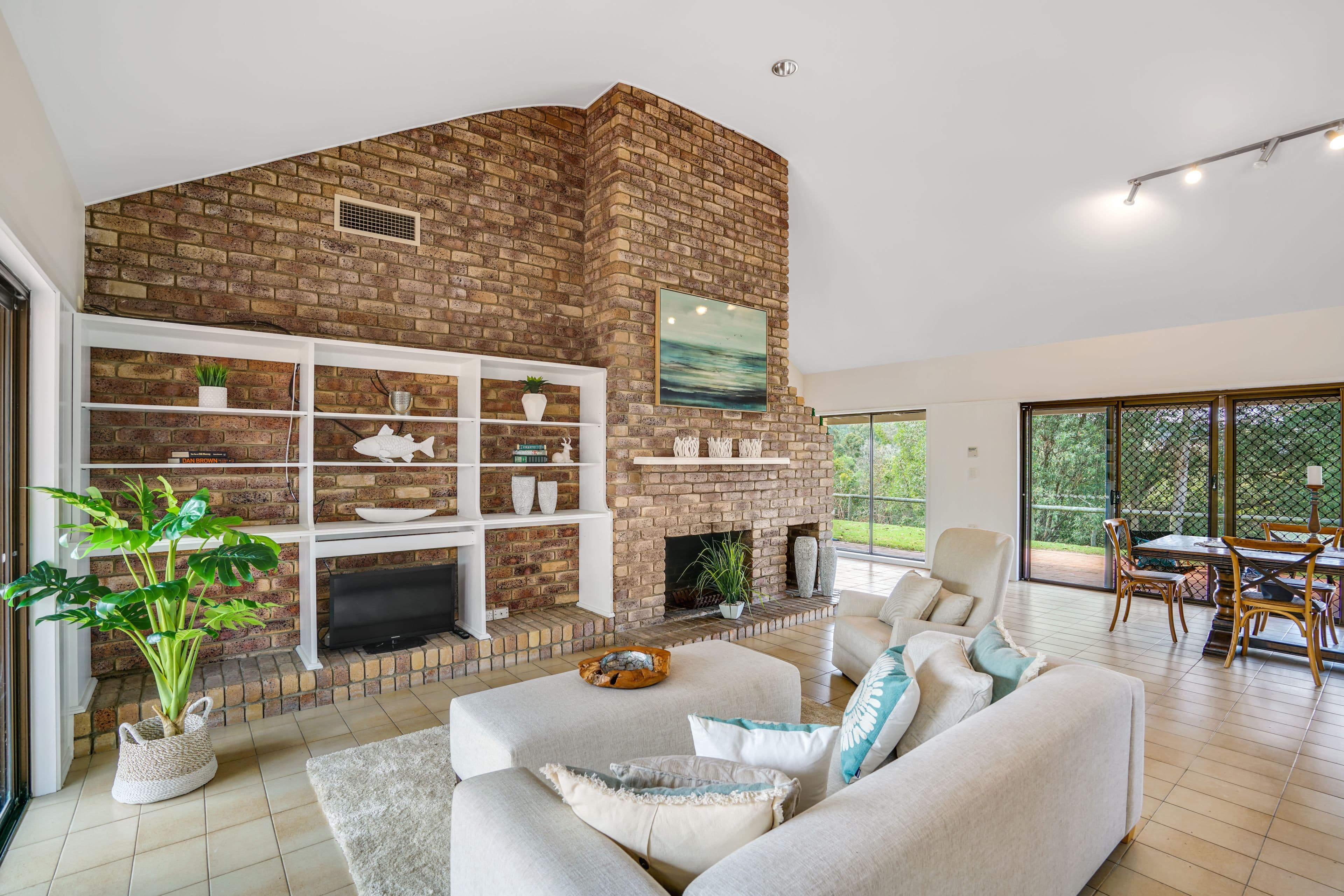 135 Country Crescent, Nerang QLD 4211, Nerang - Thumbnail 6