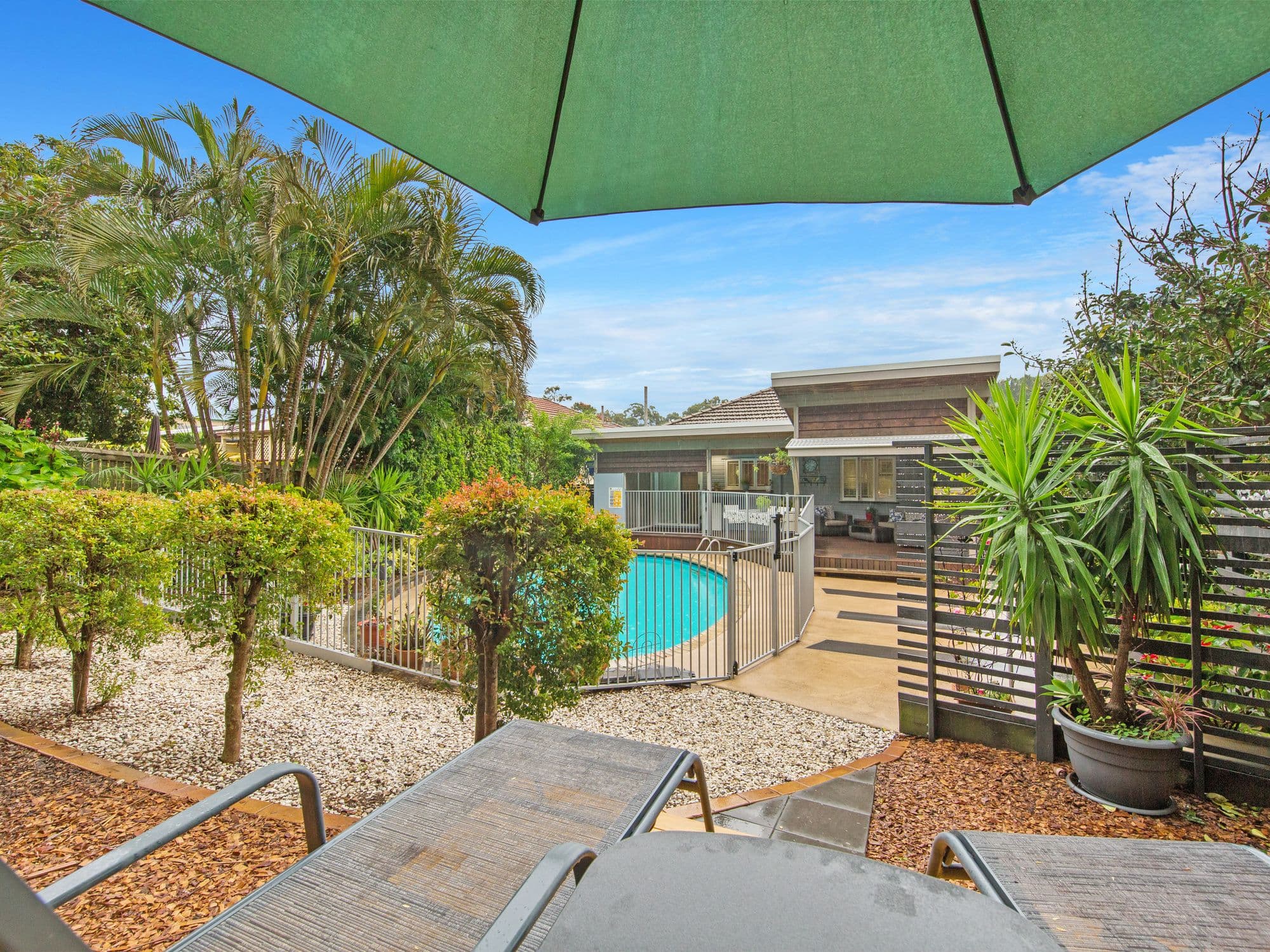 41 Victor Street, Holland Park QLD 4121, Holland Park - Thumbnail 2
