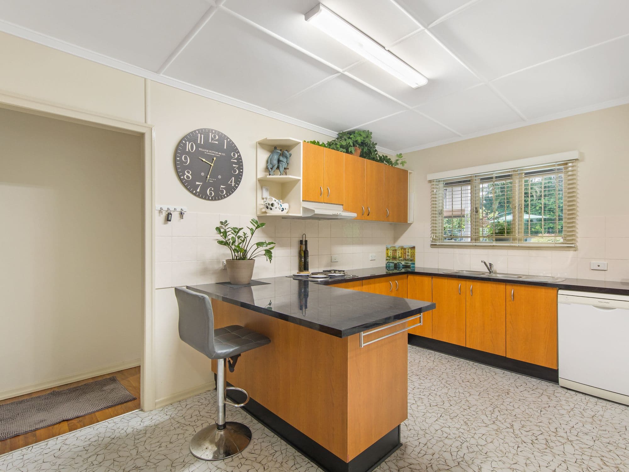 41 Victor Street, Holland Park QLD 4121, Holland Park - Thumbnail 7