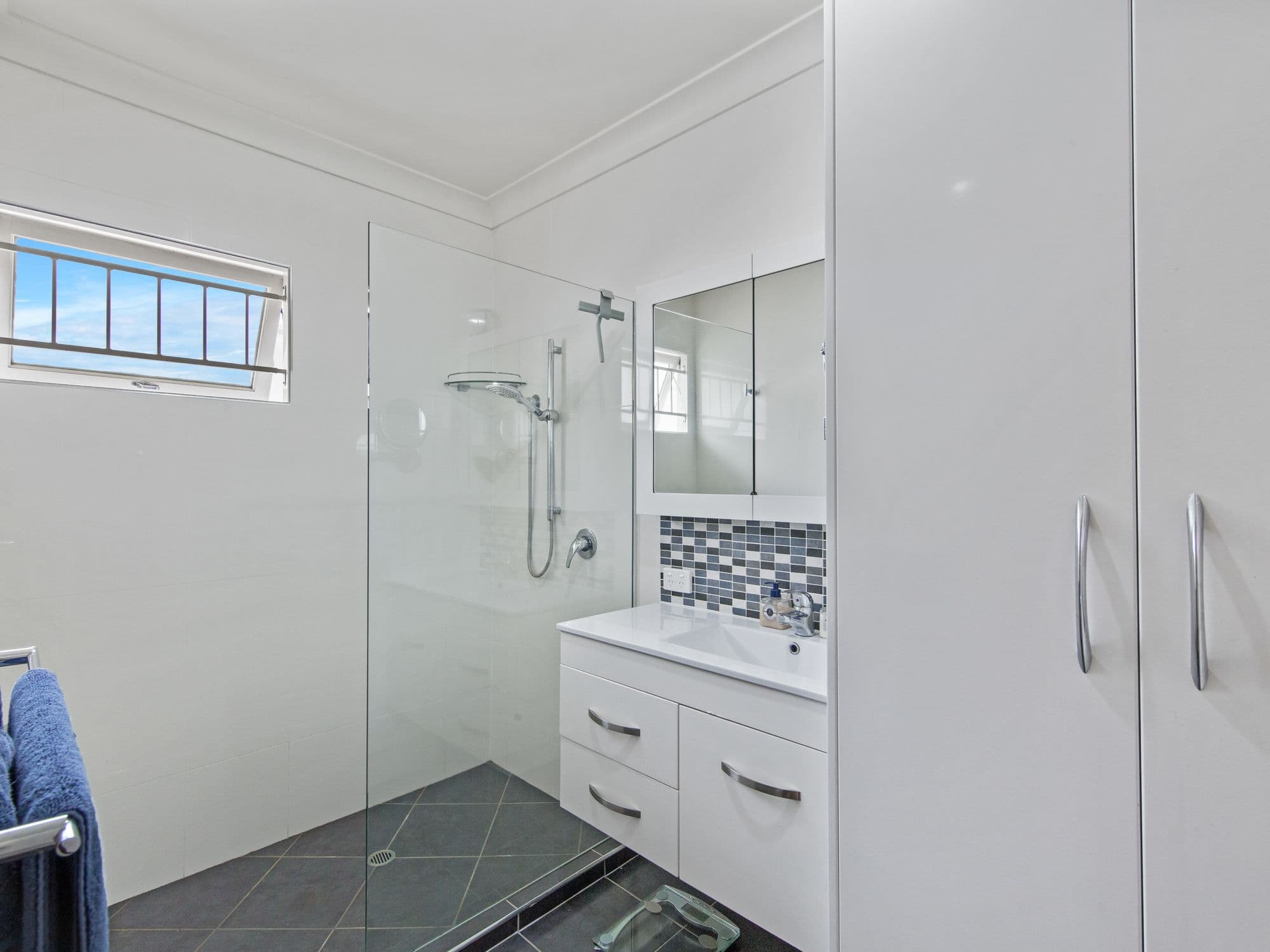 41 Victor Street, Holland Park QLD 4121, Holland Park - Thumbnail 8