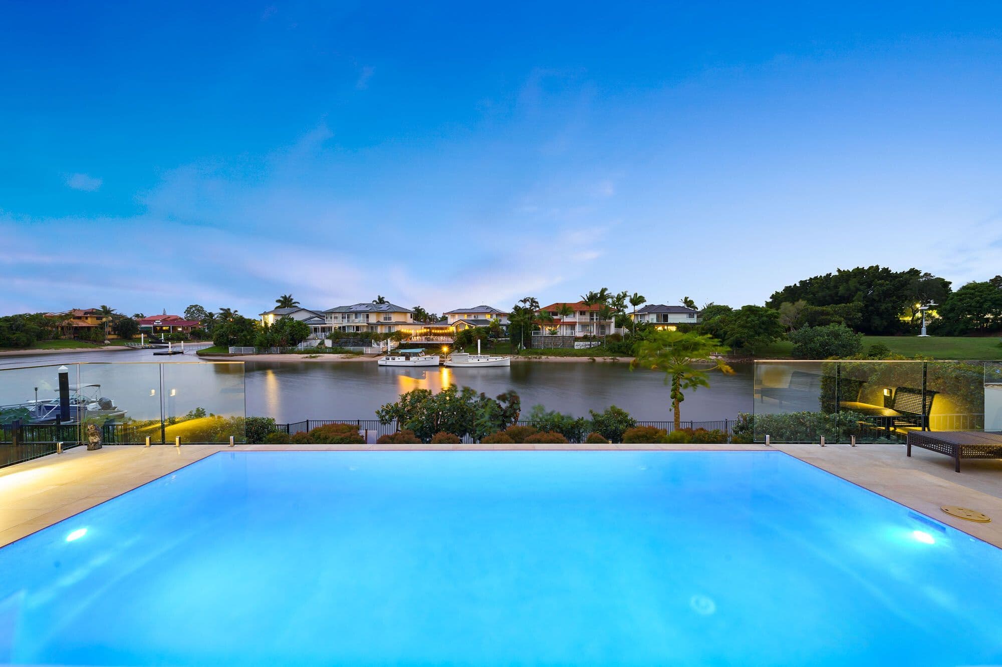 70 Lakeview Boulevard, Mermaid Waters QLD 4218, Mermaid Waters - Thumbnail 2