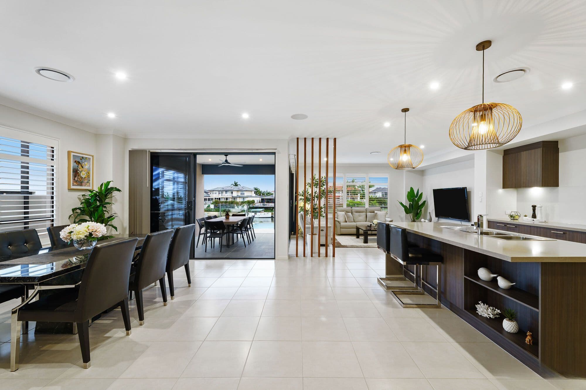 70 Lakeview Boulevard, Mermaid Waters QLD 4218, Mermaid Waters - Thumbnail 8