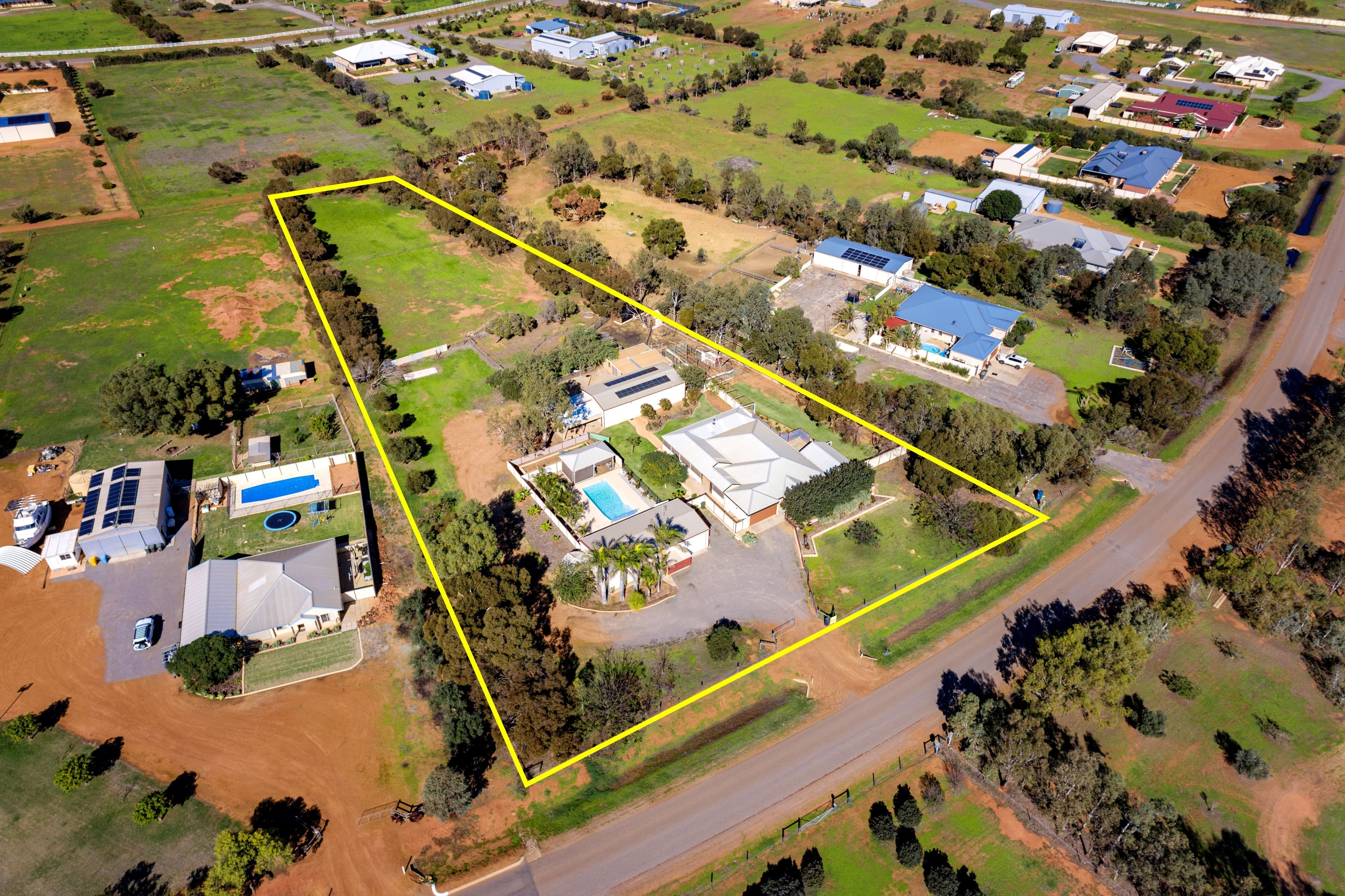 15 Polwarth Parade, Deepdale WA 6532, Deepdale - Image 1