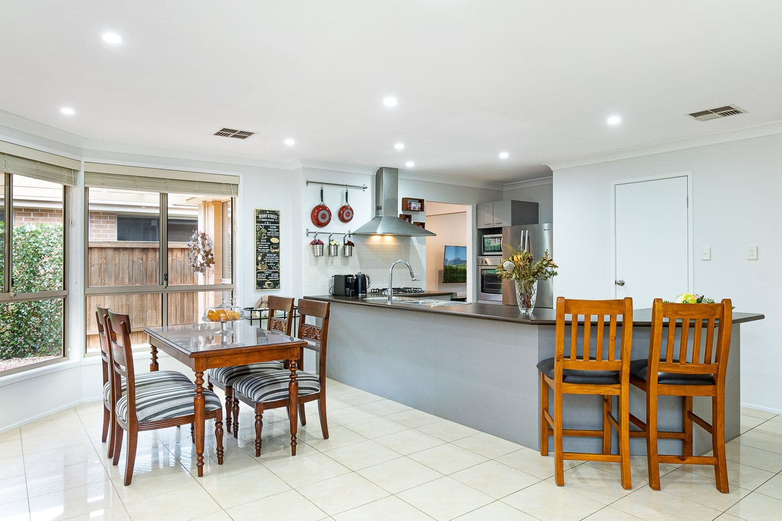 9 Honeymyrtle Road, Kellyville NSW 2155, Kellyville - Thumbnail 2
