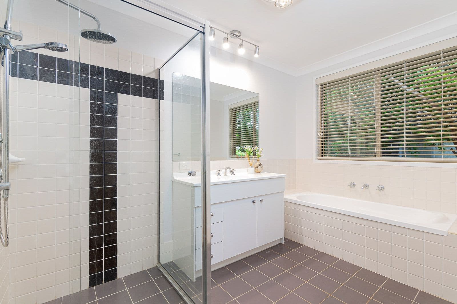 9 Honeymyrtle Road, Kellyville NSW 2155, Kellyville - Thumbnail 8