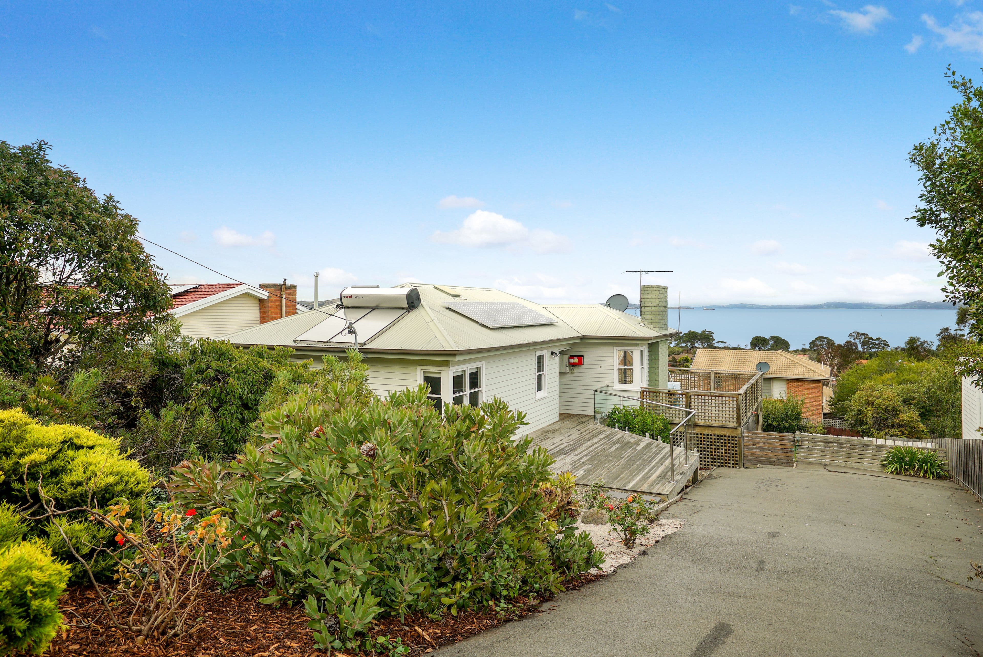 21 Hill Street, Bellerive TAS 7018, Bellerive - Thumbnail 2