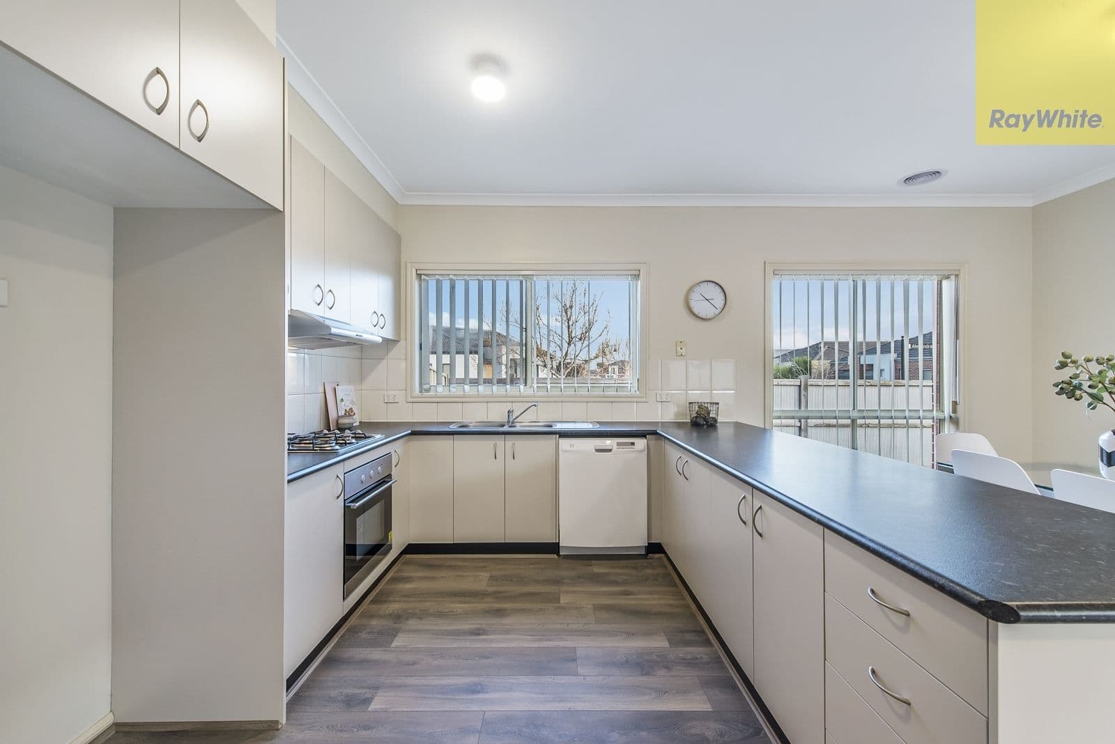 1 Kings Domain, Caroline Springs VIC 3023, Caroline Springs - Thumbnail 5