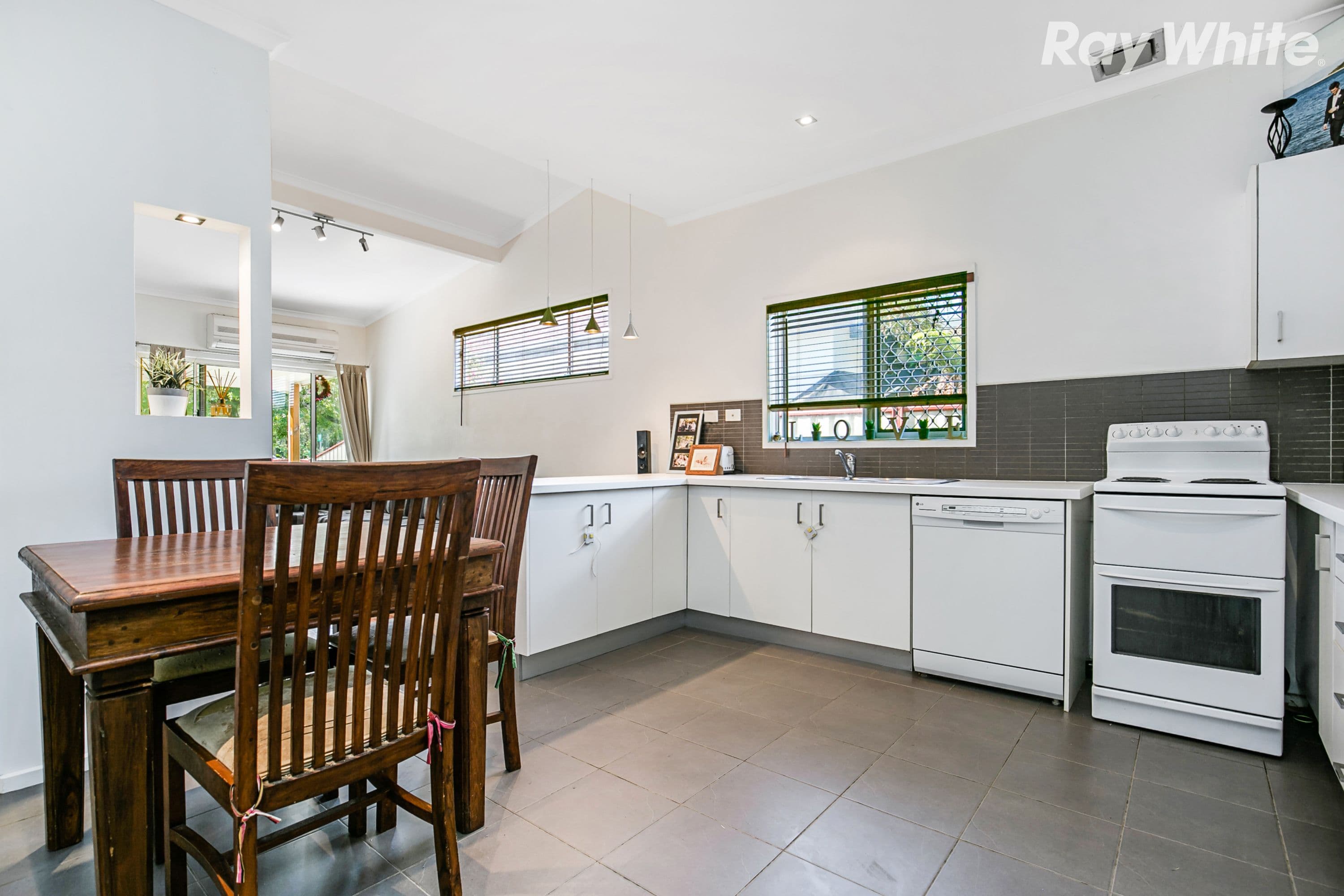 100 Gallipoli Avenue, Umina Beach - Thumbnail 3