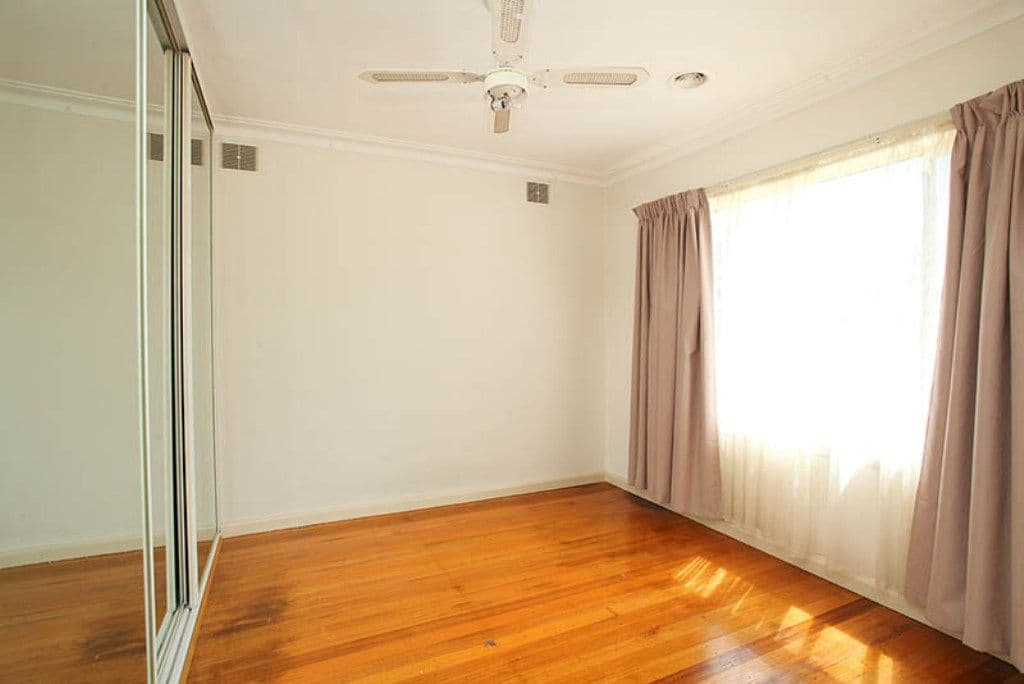 131 Taylors Road, ST ALBANS VIC 3021, St Albans - Thumbnail 3