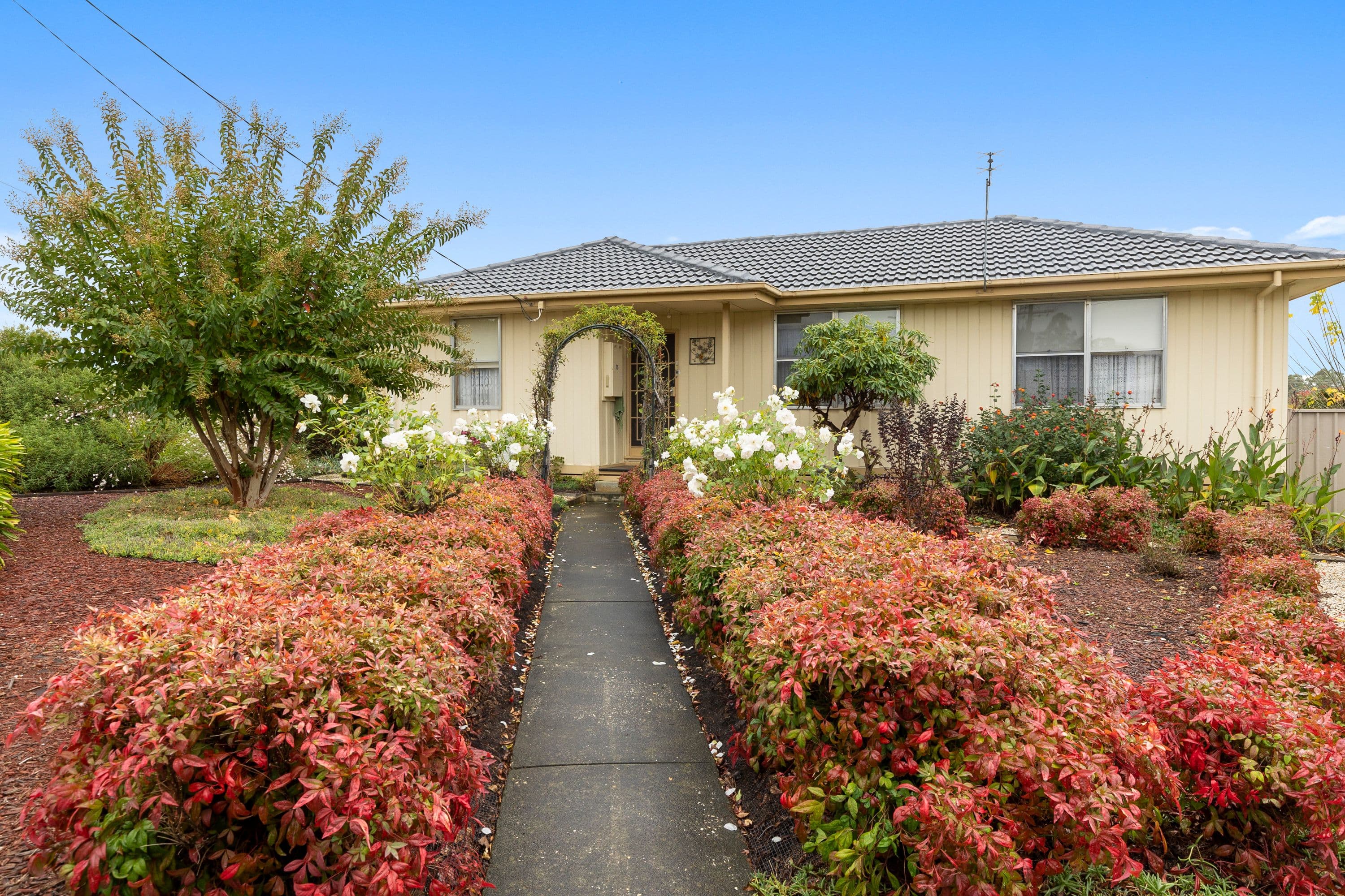 25 Sinclair Crescent, Seymour VIC 3660, Seymour - Image 1