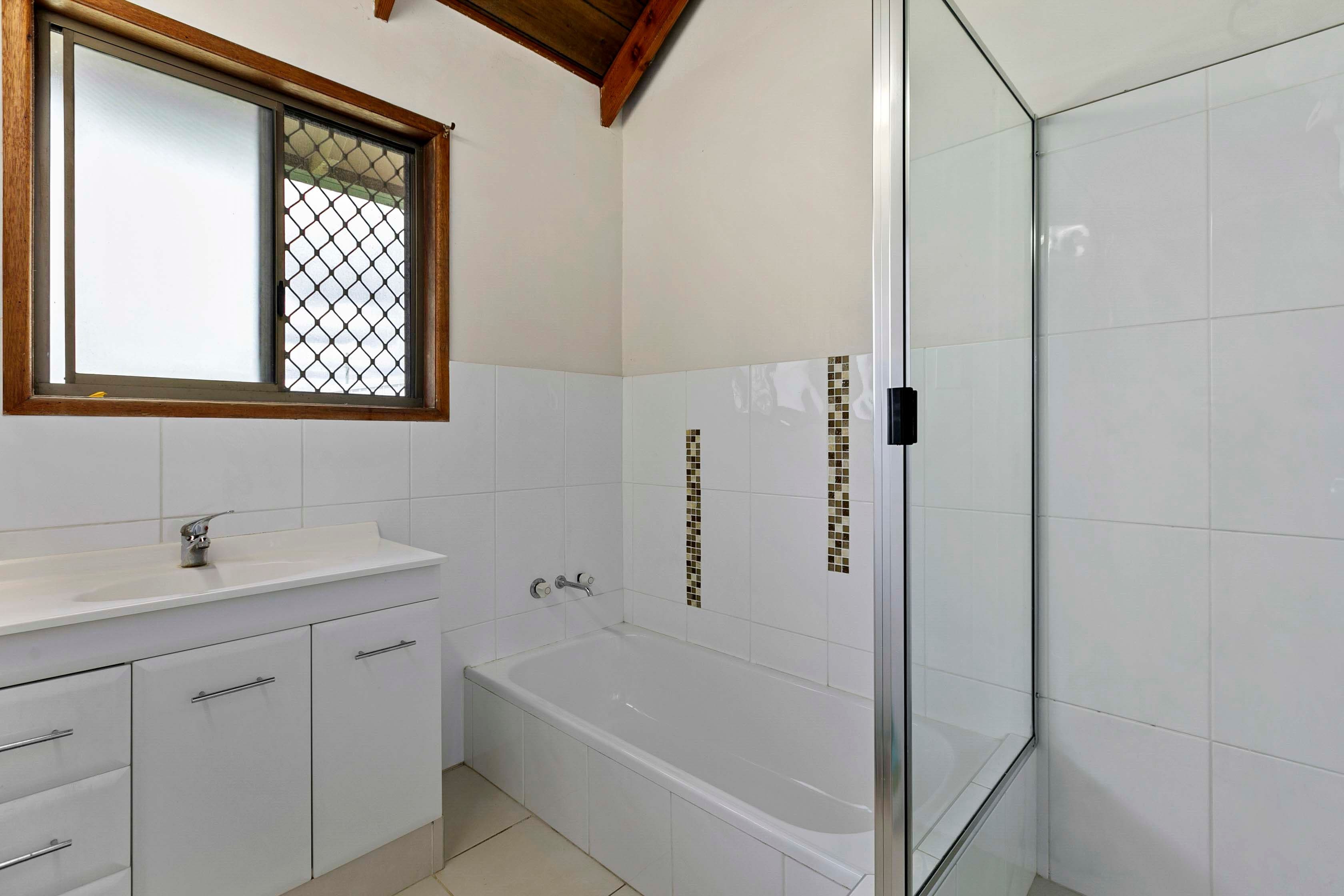 7 Ripley Avenue, Pialba QLD 4655, Pialba - Thumbnail 8