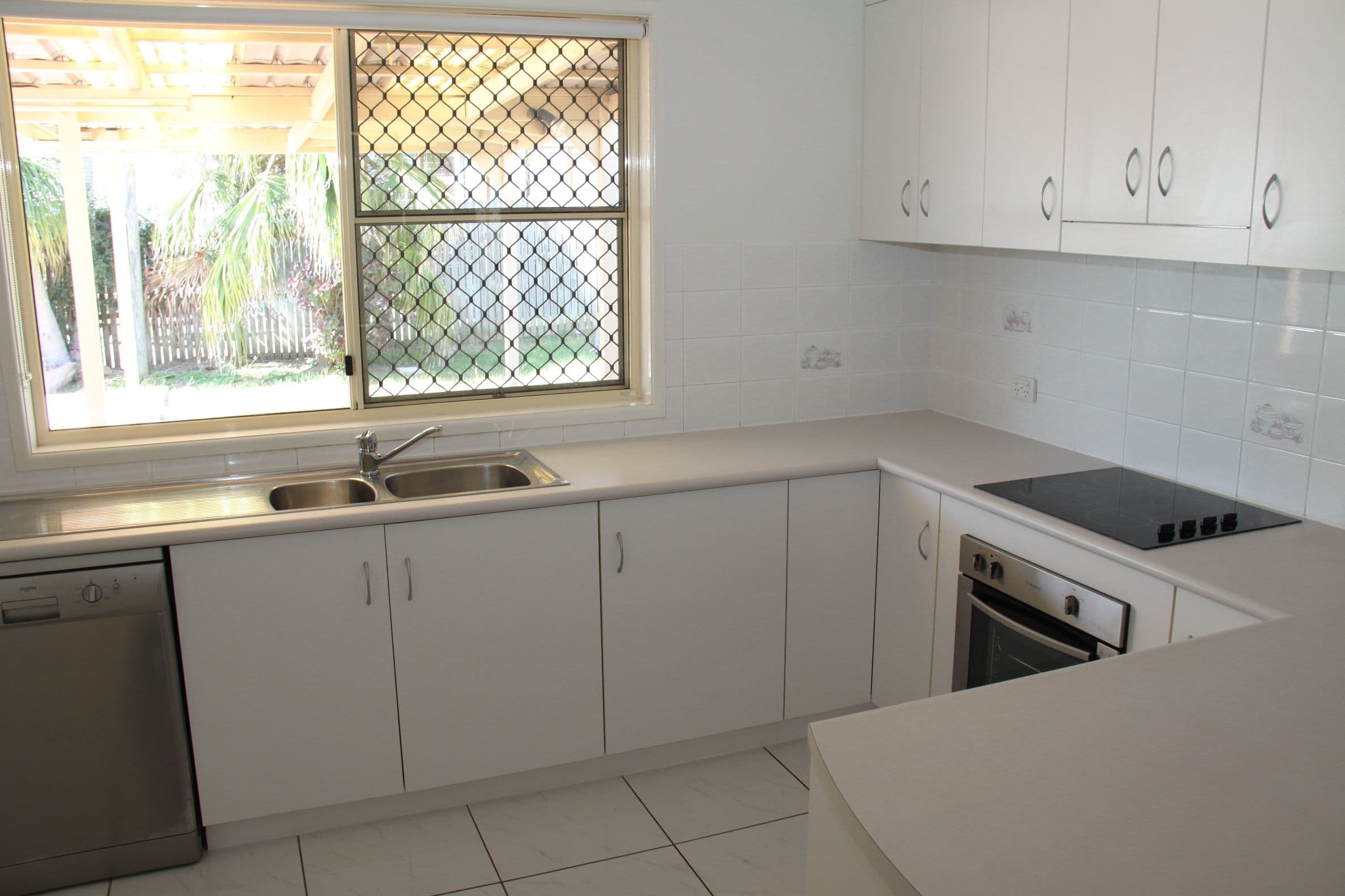 11 Belah Court, Boyne Island QLD 4680, Boyne Island - Thumbnail 4