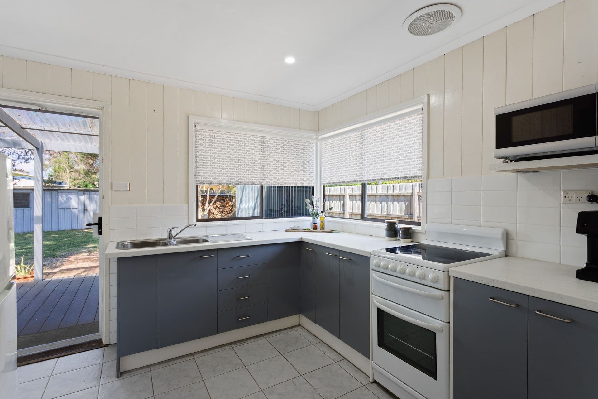 37 Churchill Drive, Cowes VIC 3922, Cowes - Thumbnail 2