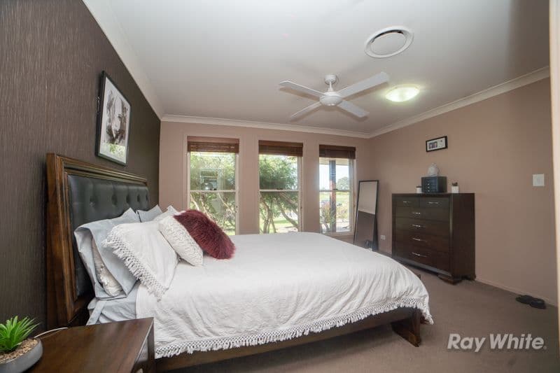 8 Clear Water Close, Grafton - Thumbnail 6