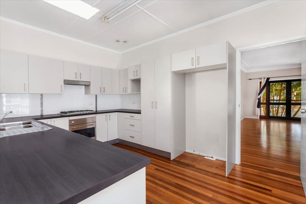 5 Halcyon Street, Wavell Heights QLD 4012, Wavell Heights - Thumbnail 3