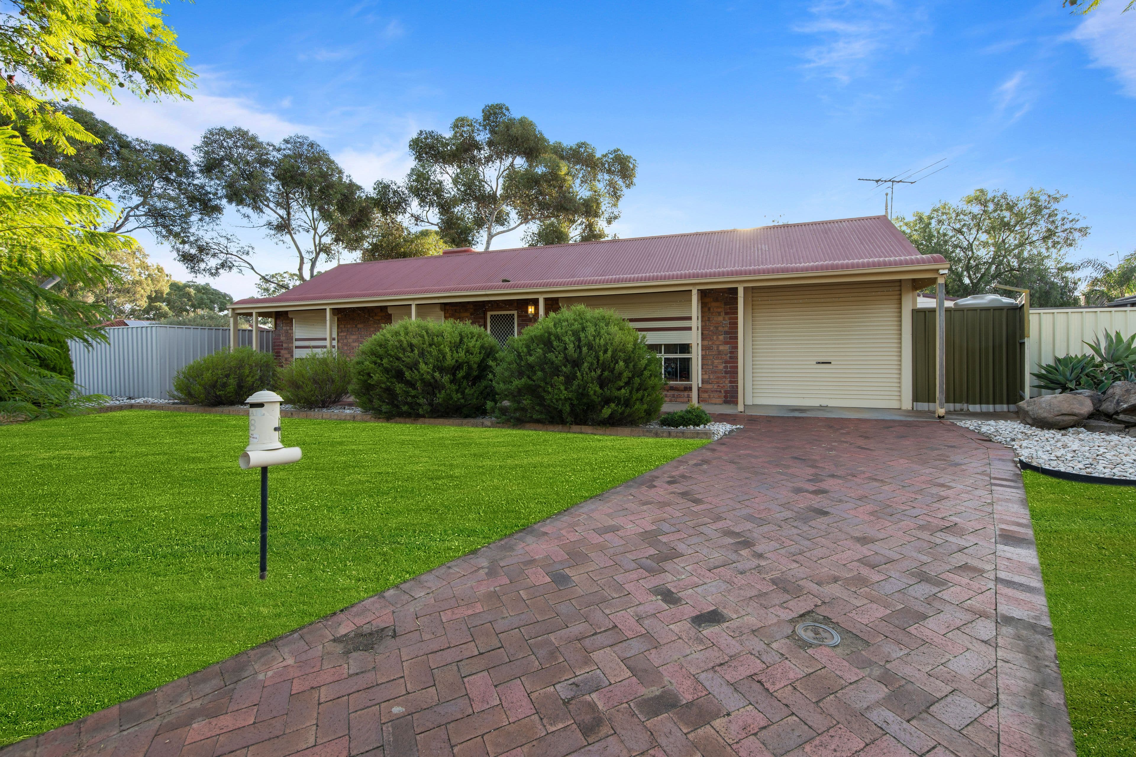 8 Leicester Grove, Andrews Farm SA 5114, Andrews Farm - Image 1