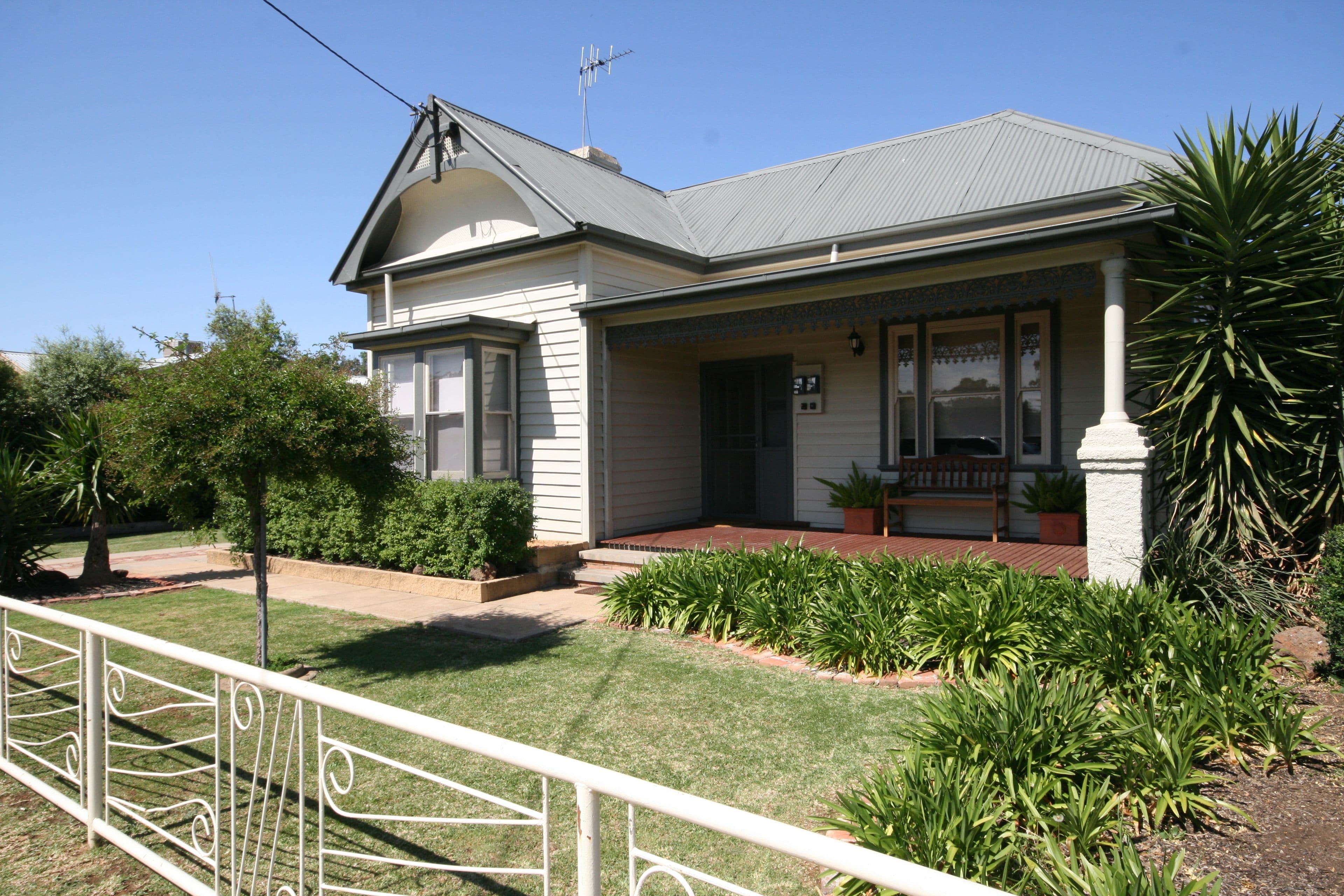 15 Queen Street, Rochester VIC 3561, Rochester - Image 1