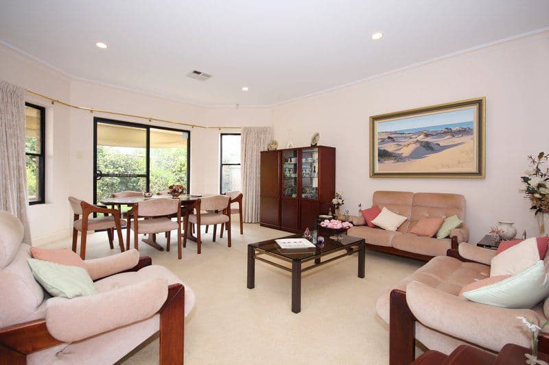 2A Sunlake Place, TENNYSON SA 5022, Tennyson - Thumbnail 2