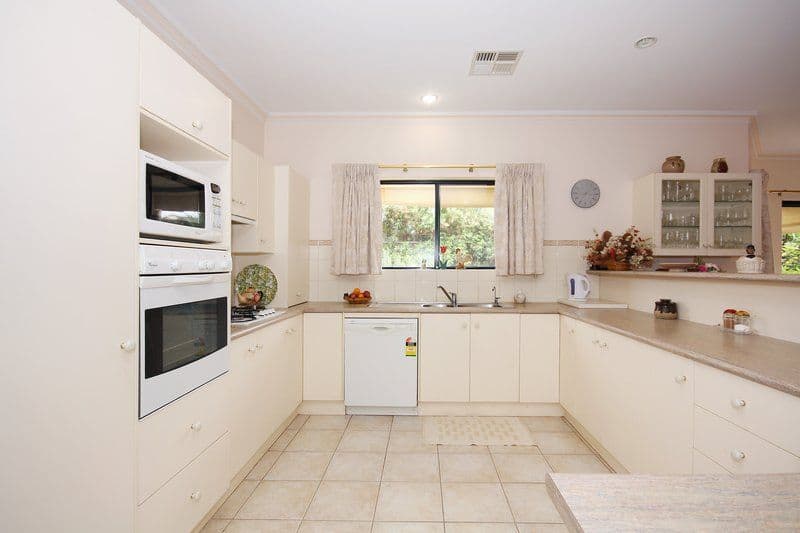 2A Sunlake Place, TENNYSON SA 5022, Tennyson - Thumbnail 3