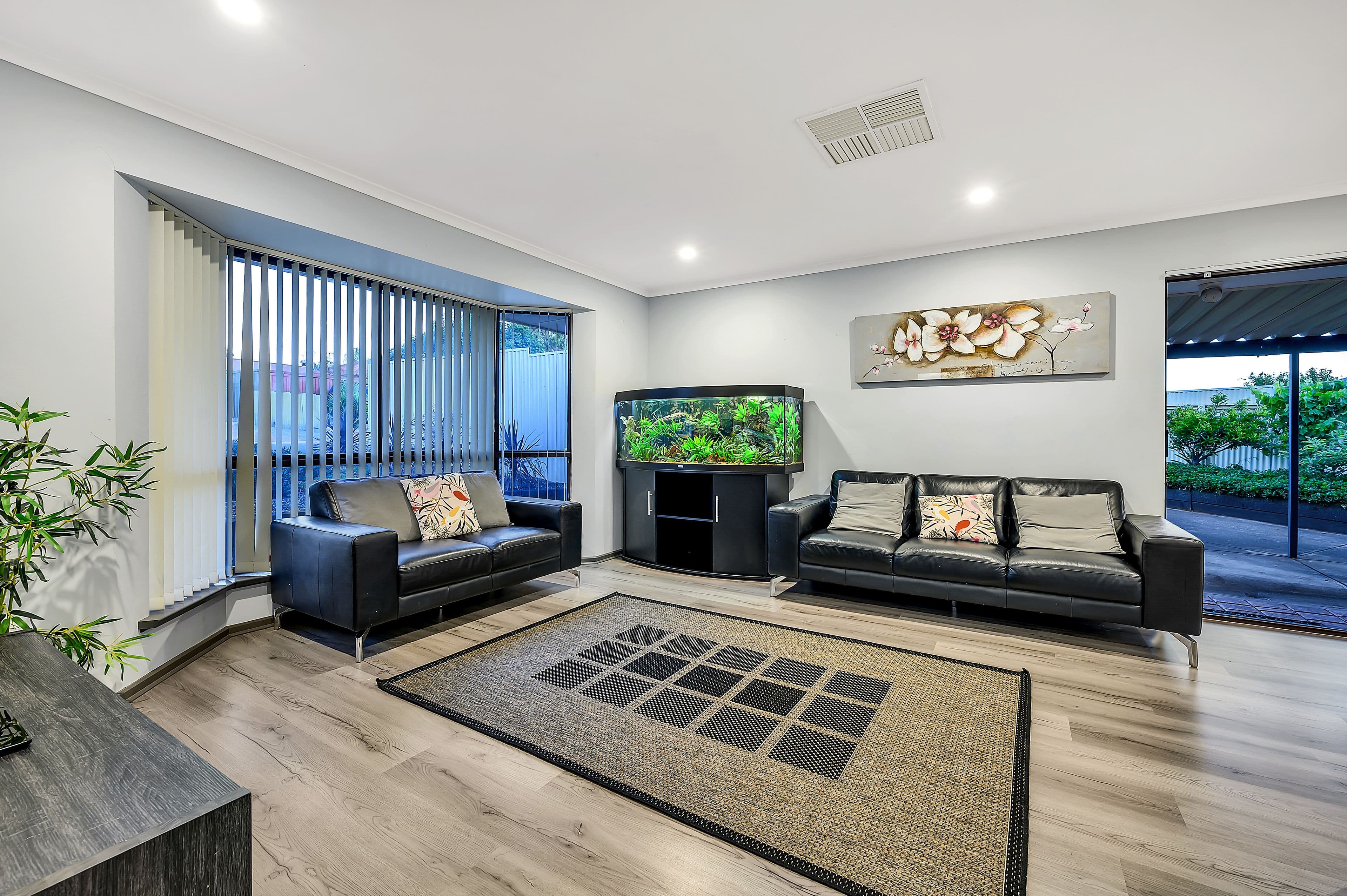 10 Zurich Road, Craigmore SA 5114, Craigmore - Thumbnail 3