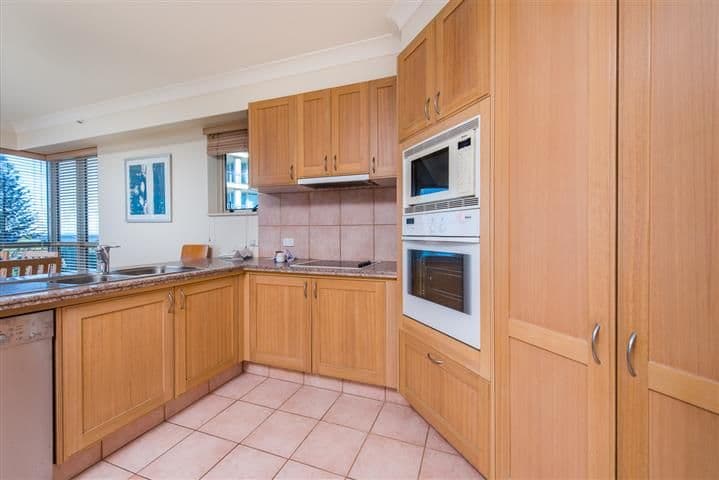 22 'Oceana on Broadbeach' 100 Old Burleigh Road, BROADBEACH QLD 4218, Broadbeach - Thumbnail 7