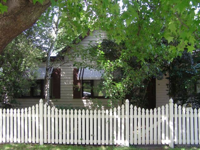 7 Coronation Drive, ORANGE NSW 2800, Orange - Image 1