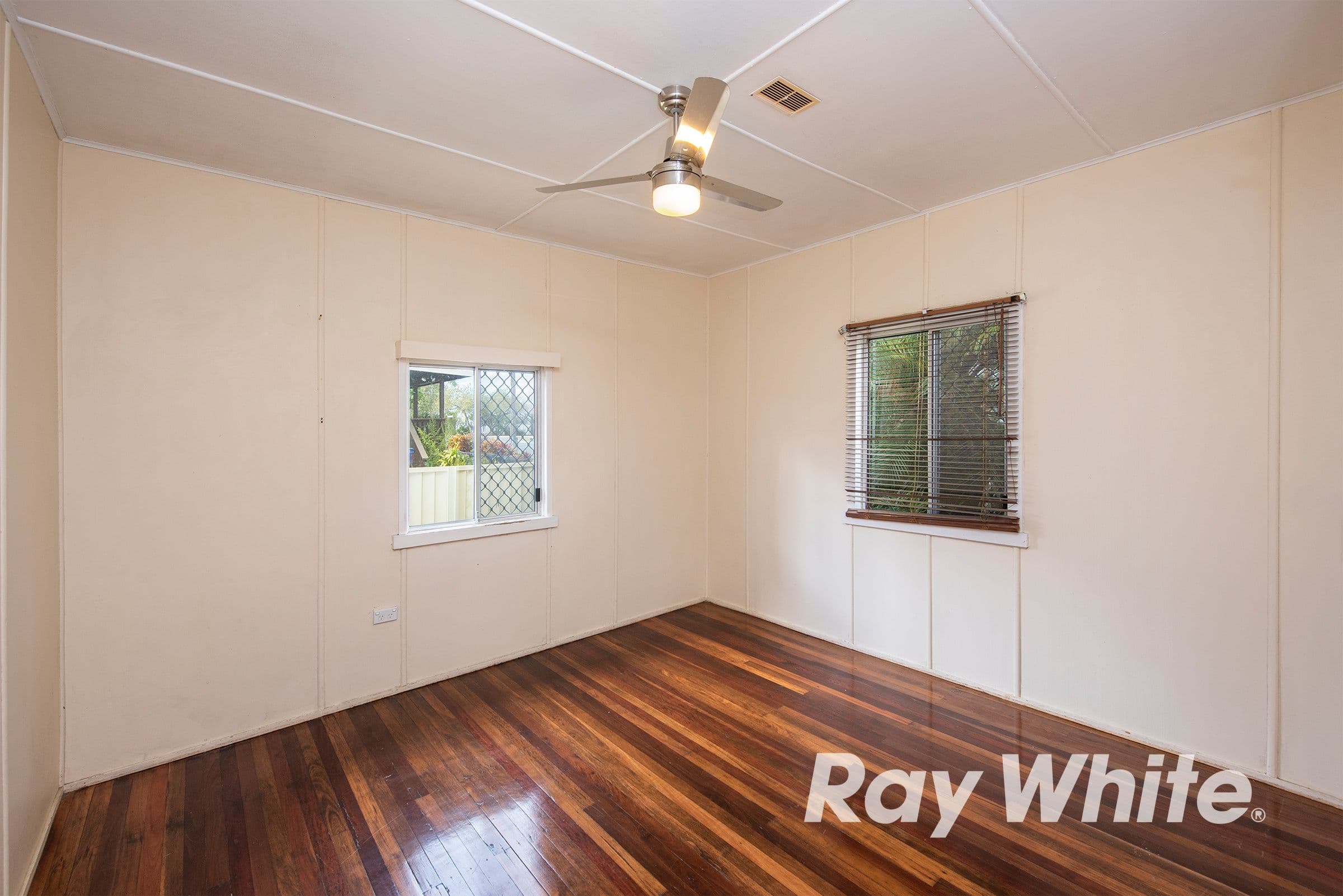 11 Oates Avenue, Woodridge QLD 4114, Woodridge - Thumbnail 4