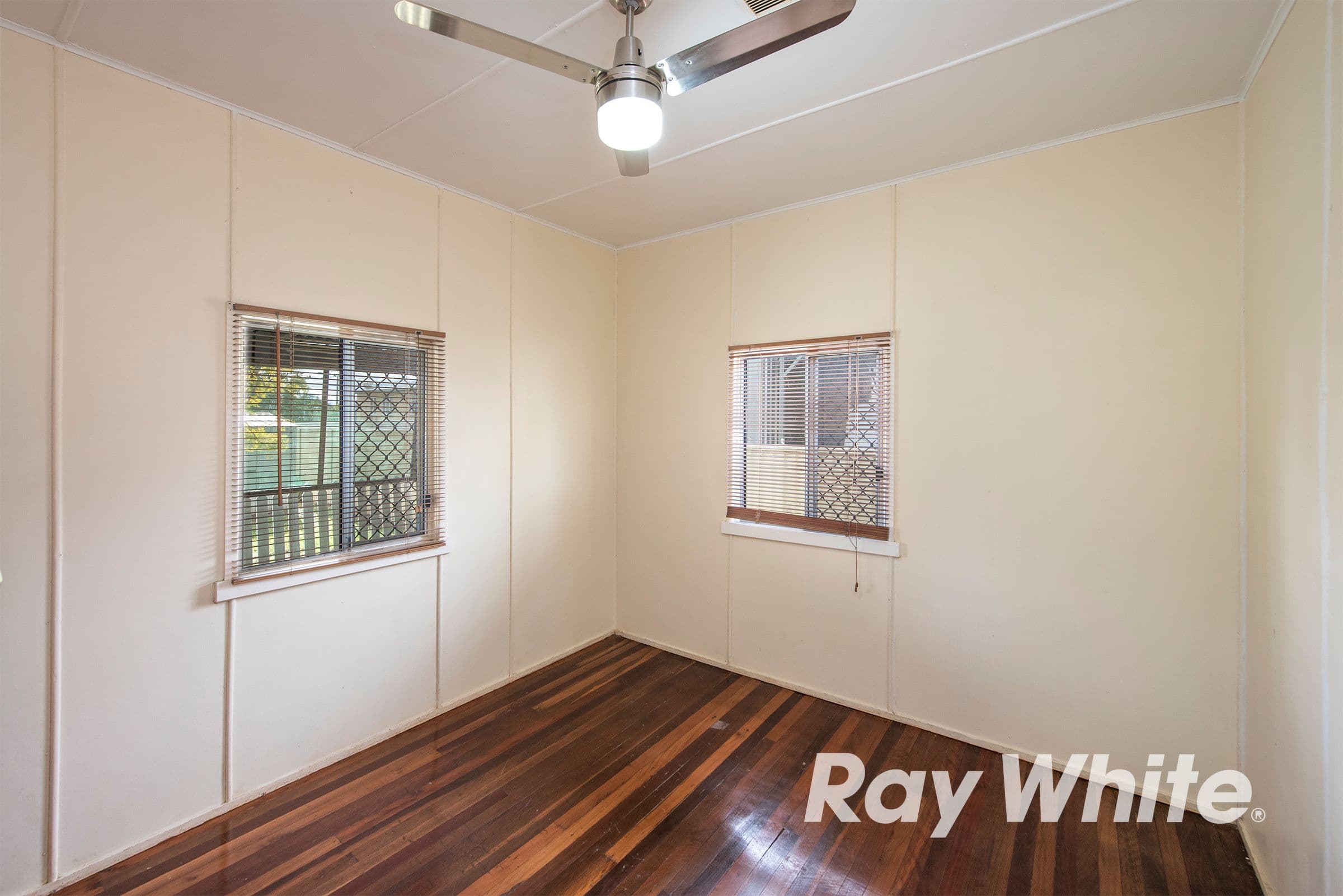 11 Oates Avenue, Woodridge QLD 4114, Woodridge - Thumbnail 5