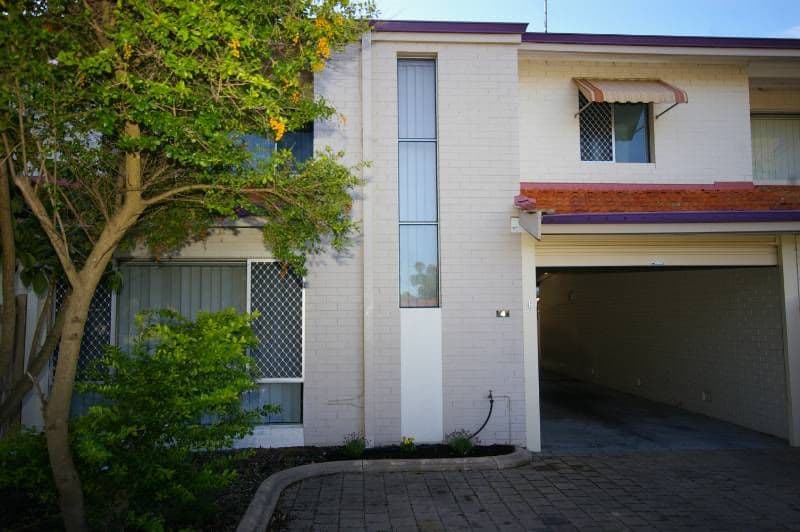 4 Hainsworth Avenue, GIRRAWHEEN WA 6064, Girrawheen - Image 1