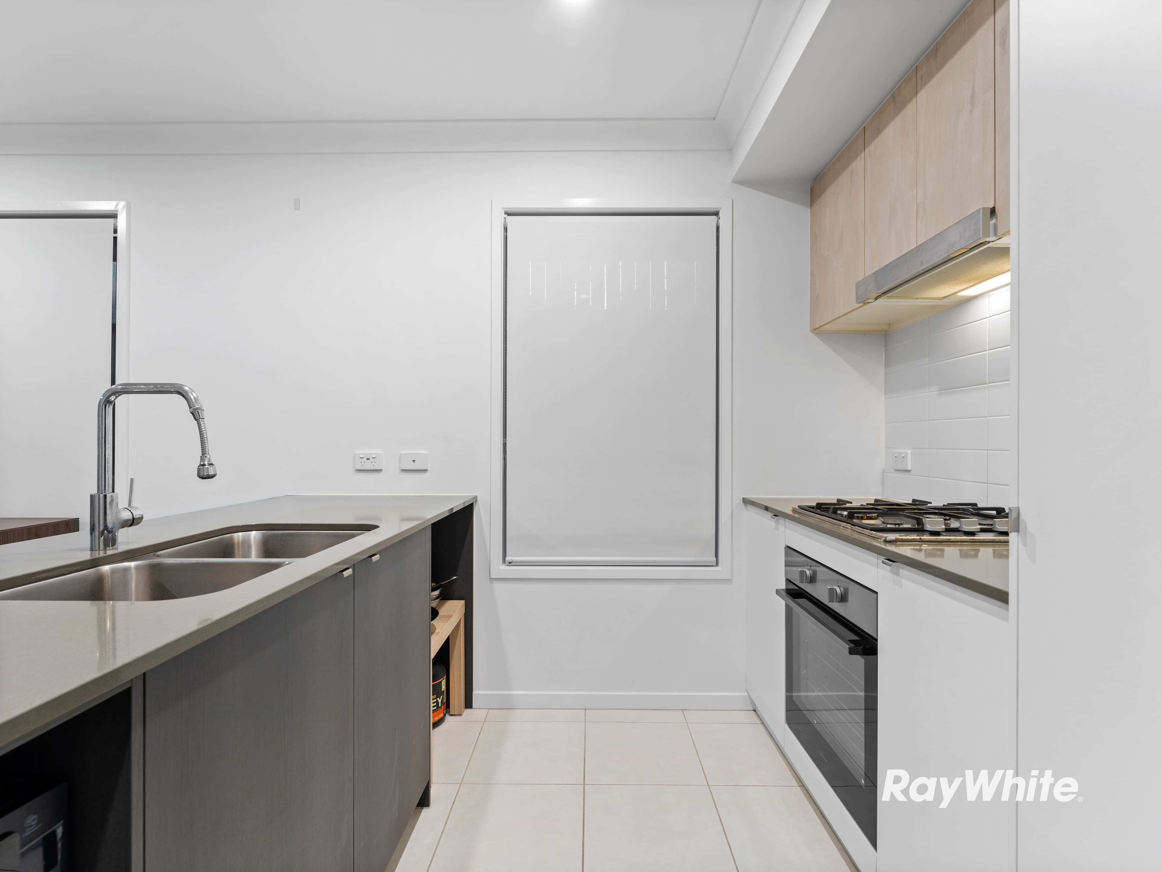 6 Hartnell Drive, Park Ridge QLD 4125, Park Ridge - Thumbnail 3