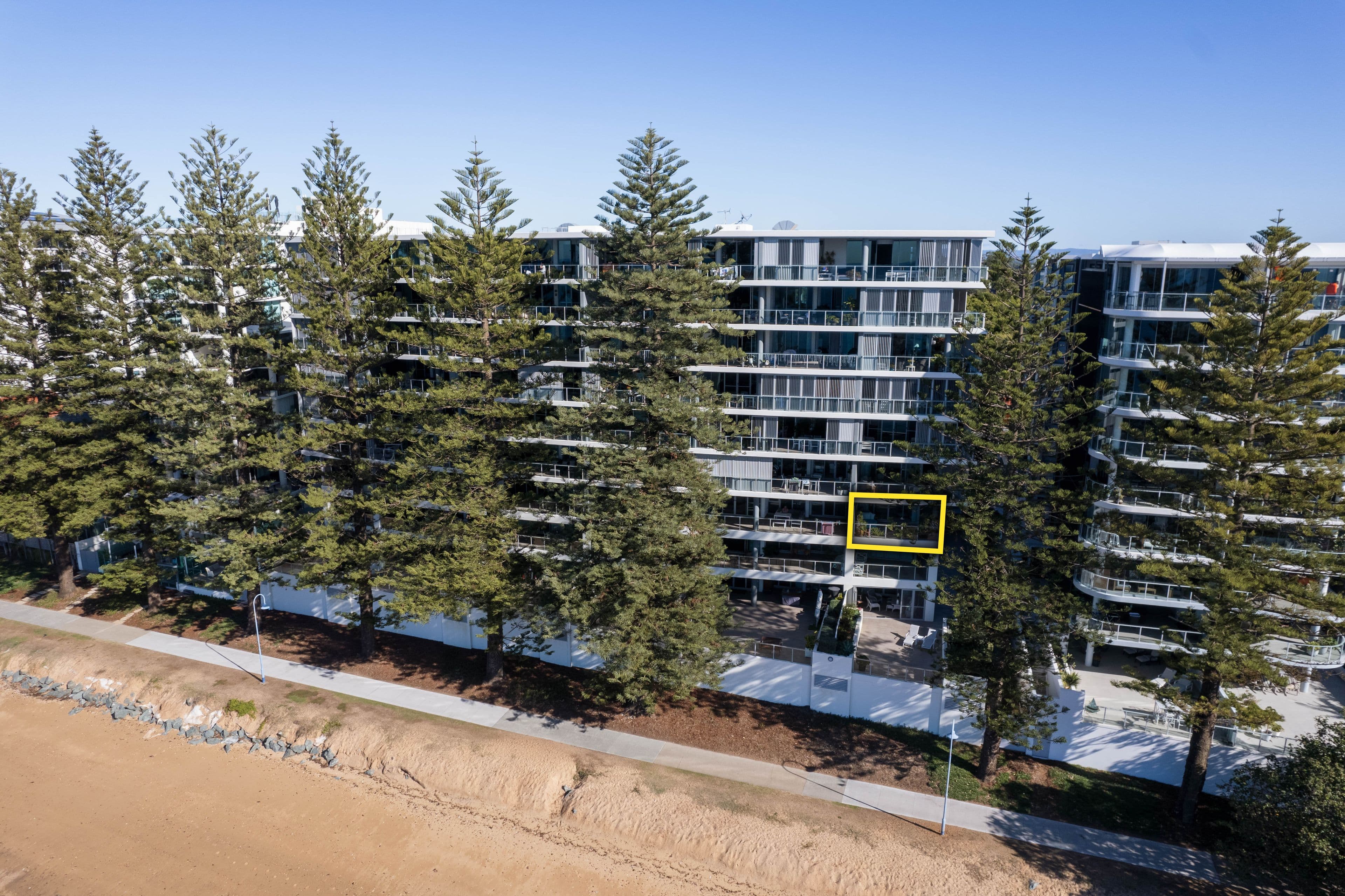 24 Prince Edward Parade, Redcliffe QLD 4020, Redcliffe - Thumbnail 2