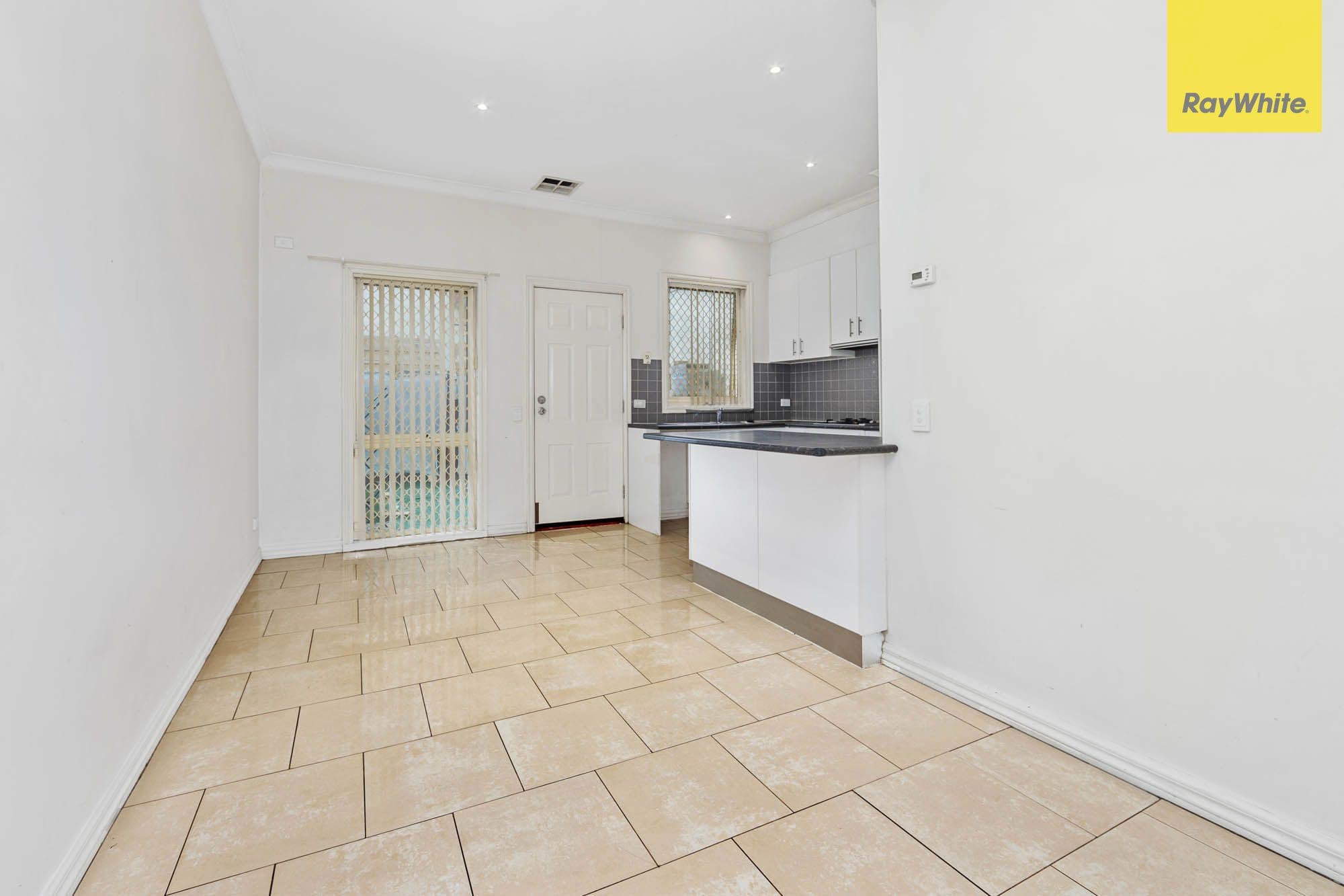 2 Mcarthur Avenue, St Albans VIC 3021, St Albans - Thumbnail 4