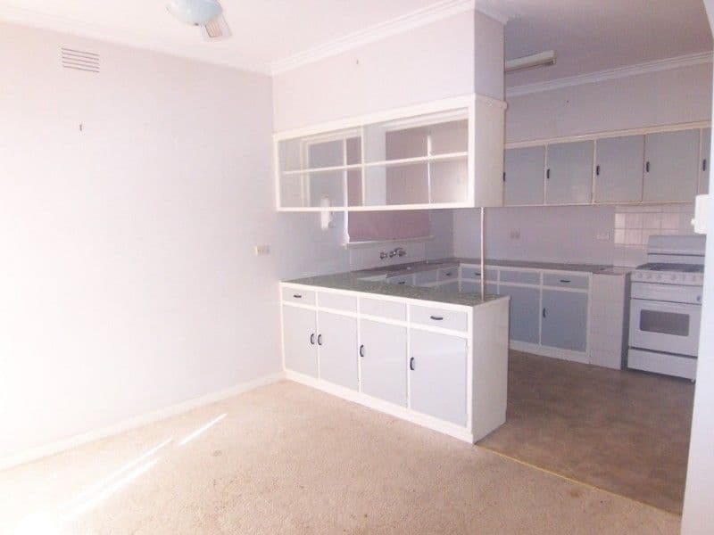 22 Moray Crescent, BENDIGO VIC 3550, Bendigo - Thumbnail 8