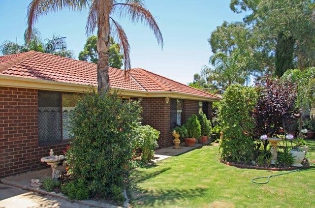 21 Barker Street, LOXTON SA 5333, Loxton - Image 1