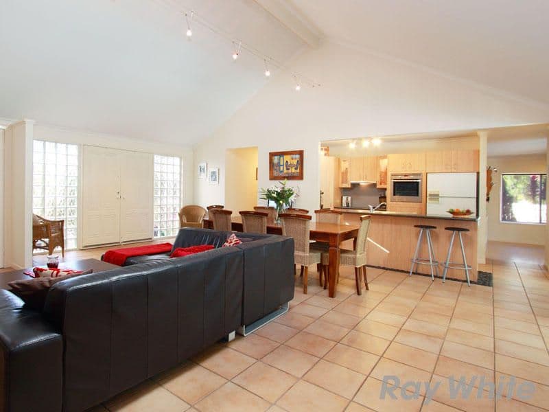 118 Saturn Crescent, BRIDGEMAN DOWNS QLD 4035, Bridgeman Downs - Thumbnail 7