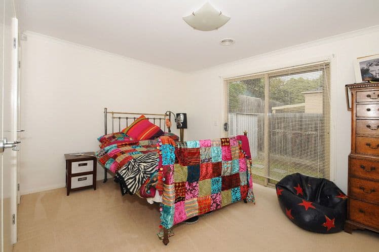 24 Robinia Street, Frankston VIC 3199, Frankston - Thumbnail 8
