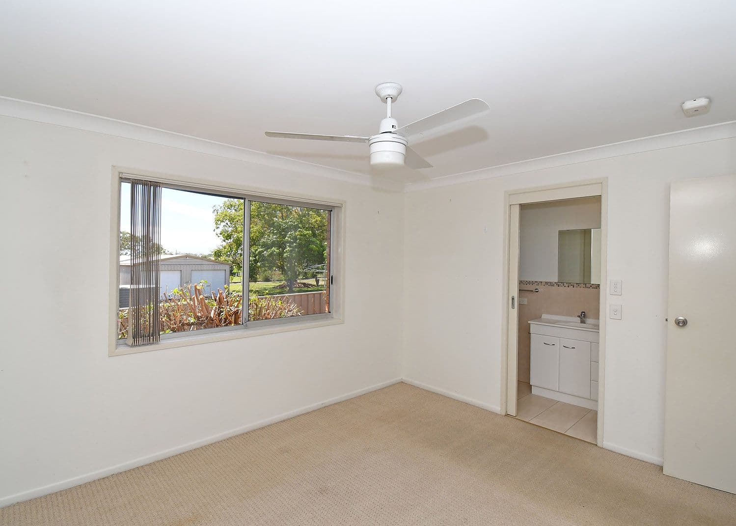 71 Urangan Street, Torquay QLD 4655, Torquay - Thumbnail 6