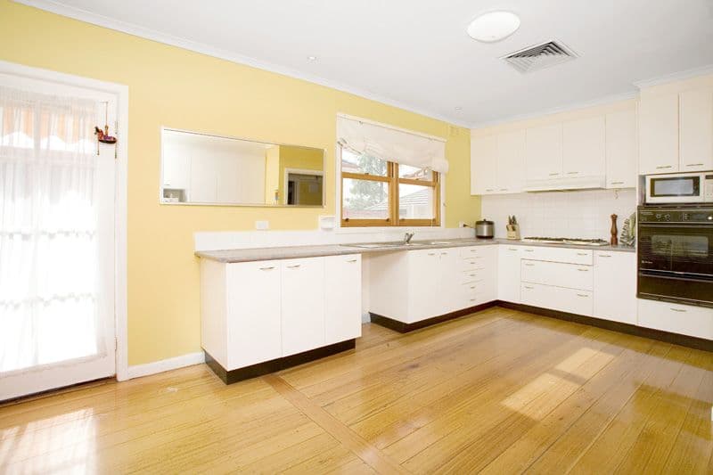 23 Evans Crescent, RESERVOIR VIC 3073, Reservoir - Thumbnail 2