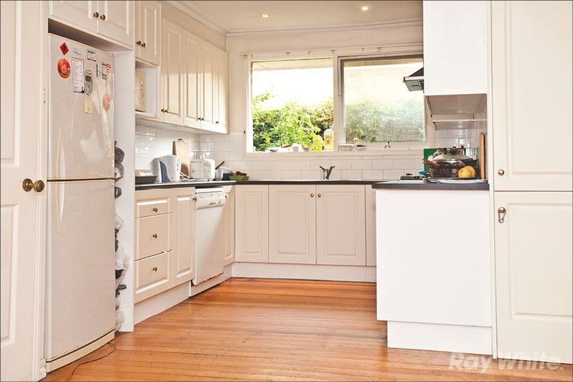 33 Winston Street, GLEN WAVERLEY VIC 3150, Glen Waverley - Thumbnail 2