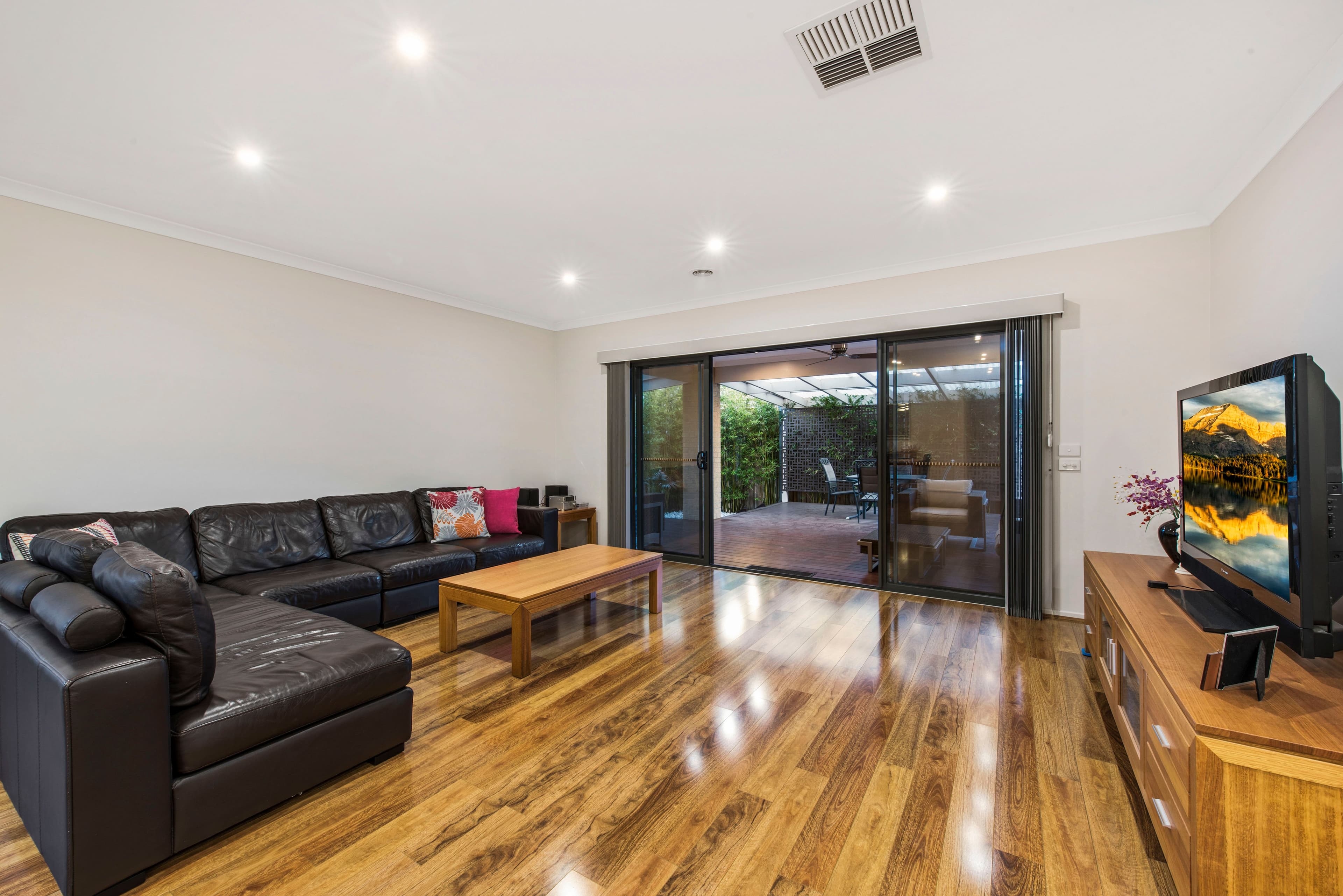 8 Darlington Street, Keysborough VIC 3173, Keysborough - Thumbnail 4