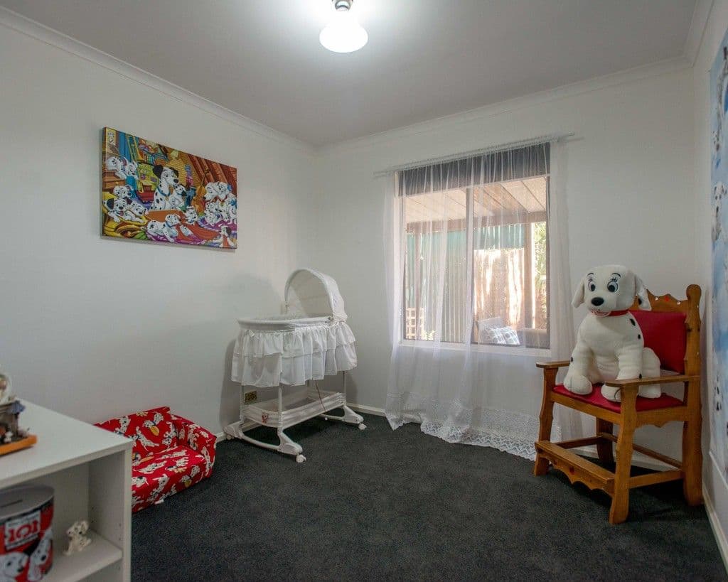 9 Featherstone Drive, Huntfield Heights SA 5163, Huntfield Heights - Thumbnail 4