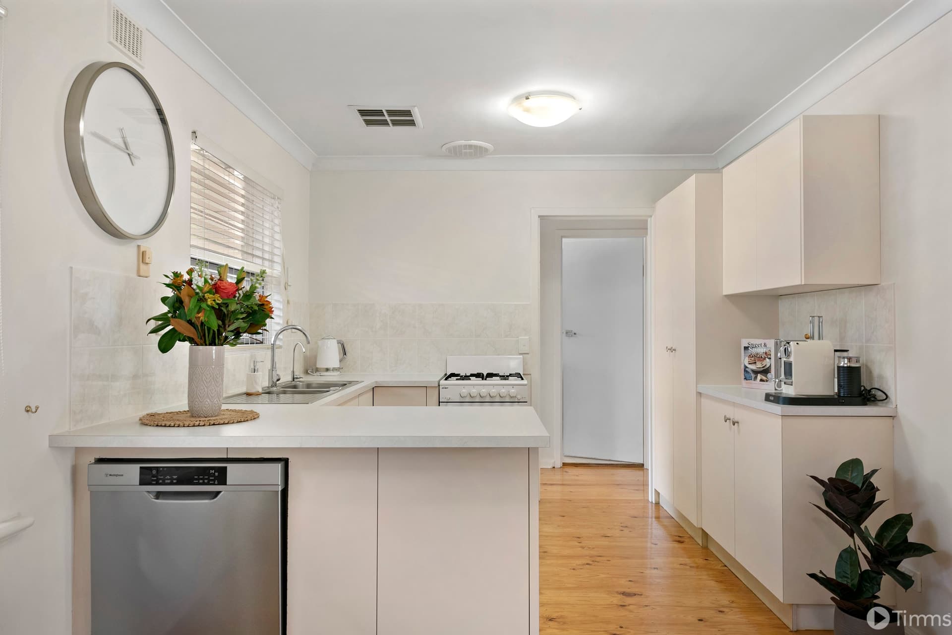 18 Carbenet Drive, Hackham - Image 1