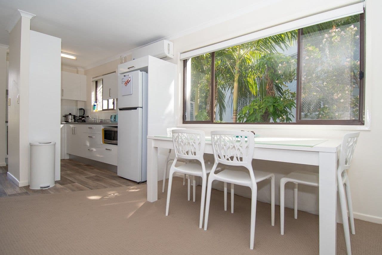 35 Armrick Avenue, Broadbeach QLD 4218, Broadbeach - Thumbnail 8