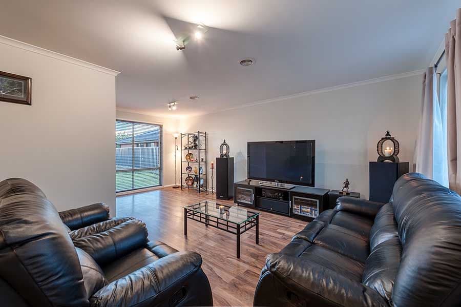 119 Hanson Road, Craigieburn VIC 3064, Craigieburn - Thumbnail 2