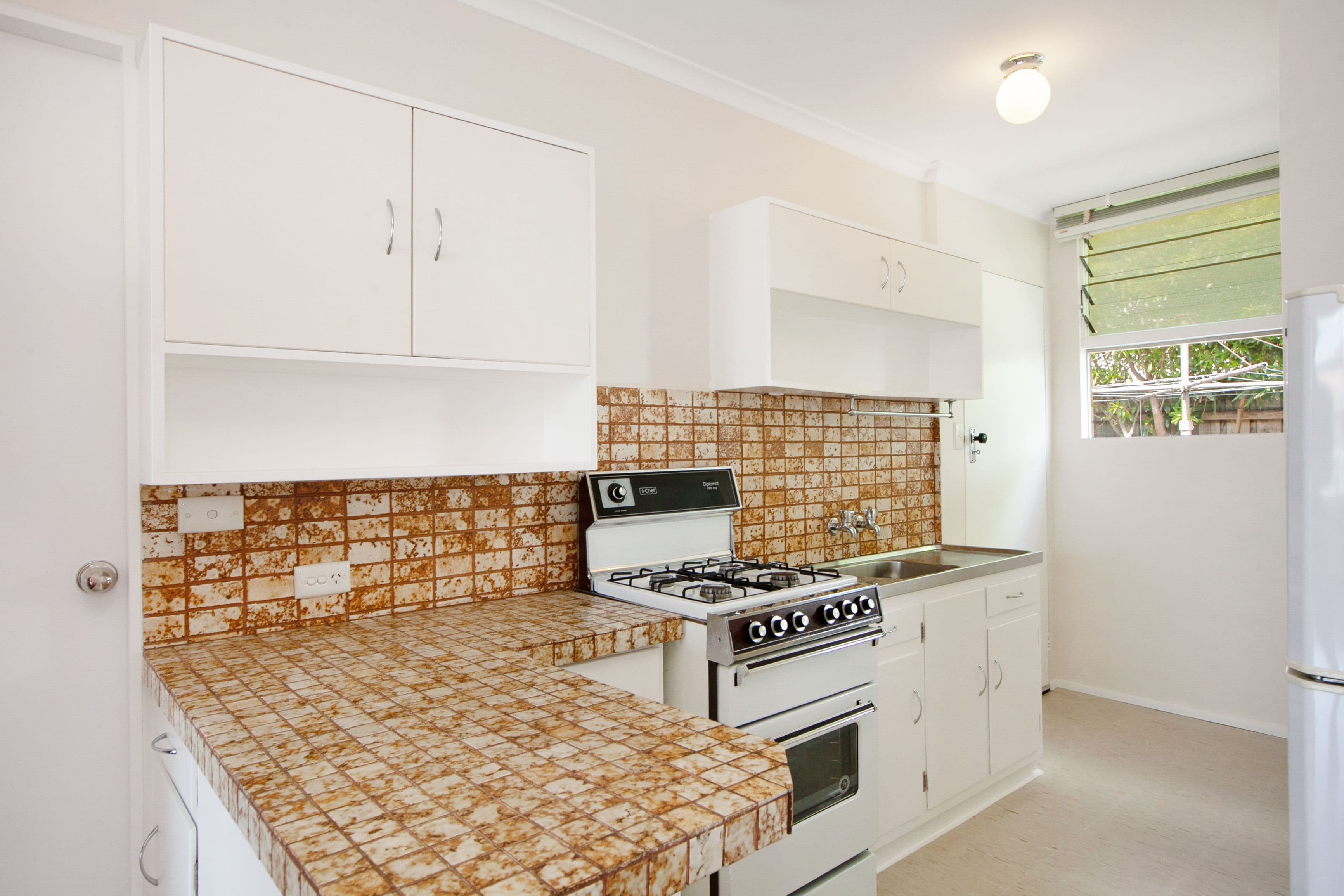 30 Ashley Street, Reservoir VIC 3073, Reservoir - Thumbnail 5
